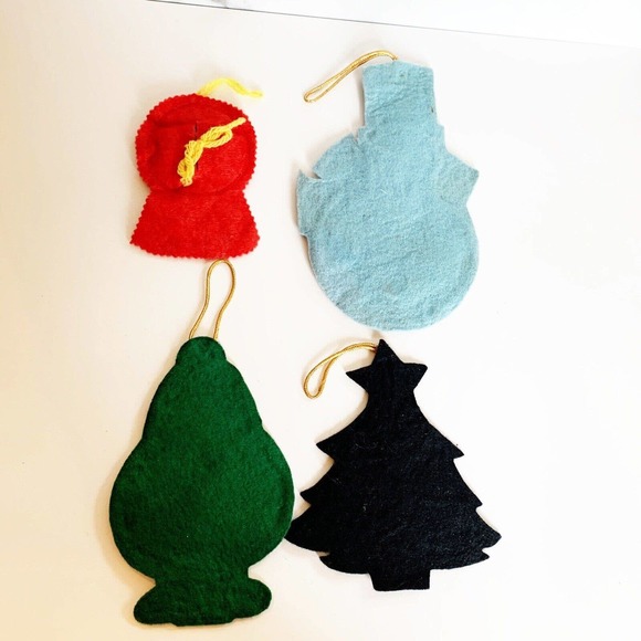 Vintage Felt Christmas Ornament Lot of 4 Gumball Machine Santa Tree Snowman E5 - Picture 2 of 7